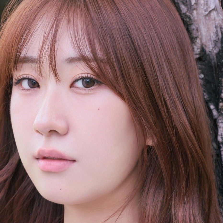 Behind-the-scenes cut of Jeon Yujin