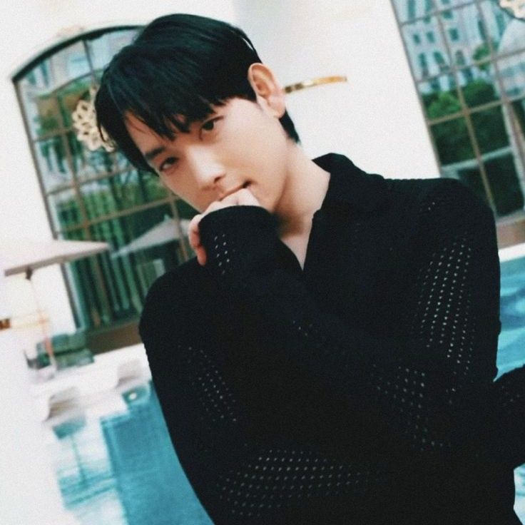 A moment captured by a fan of Lim Siwan
