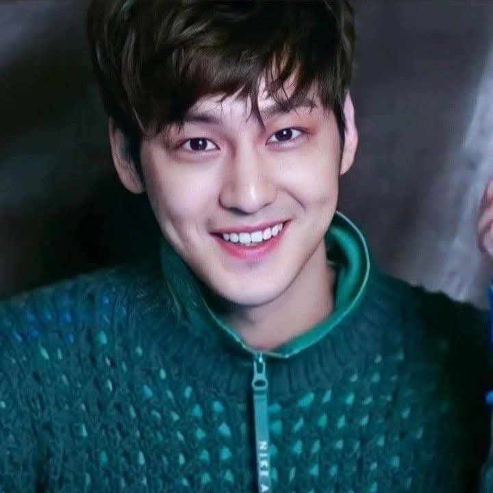 Recent activity shot of Kim Bum