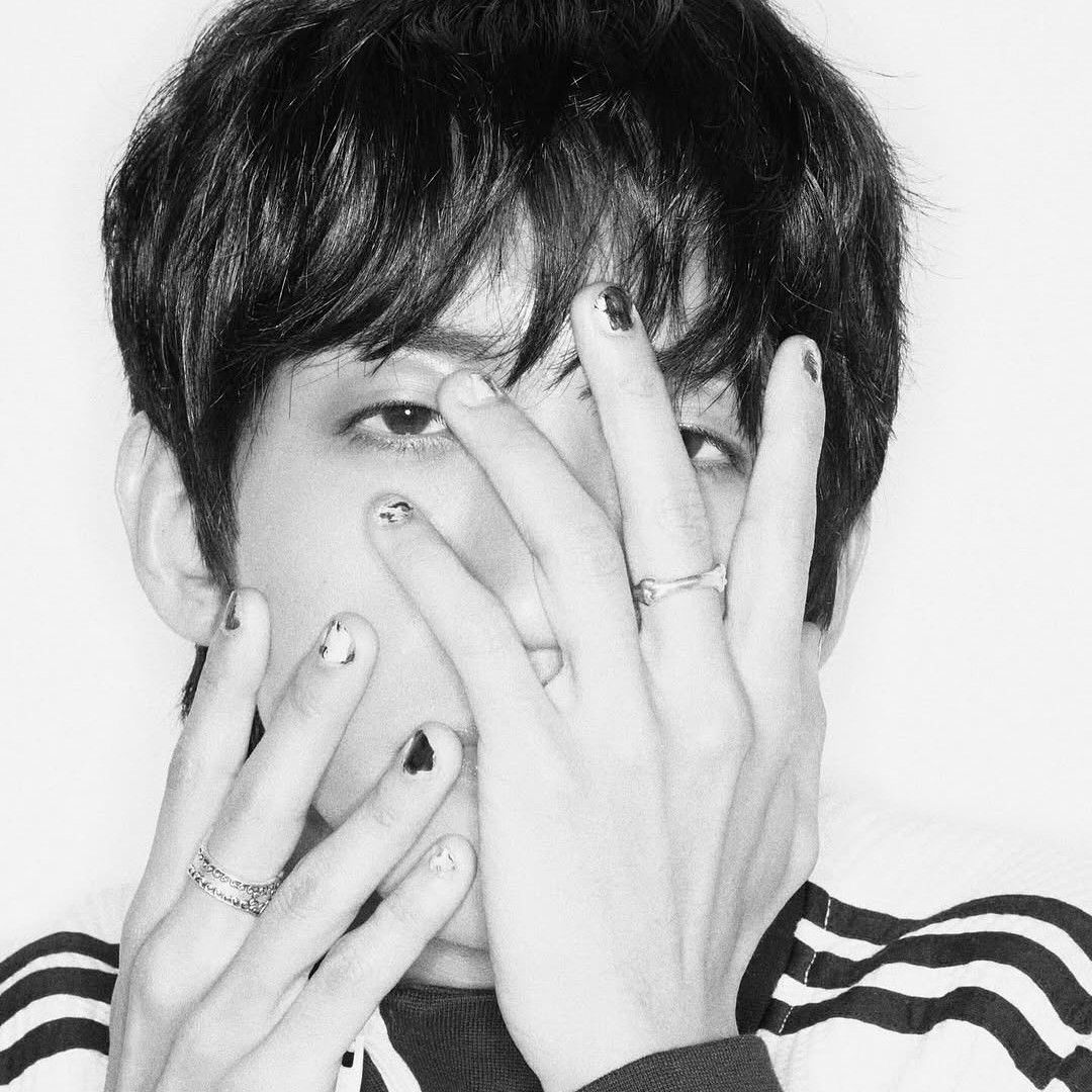 Behind-the-scenes cut of Lee Seungyoon