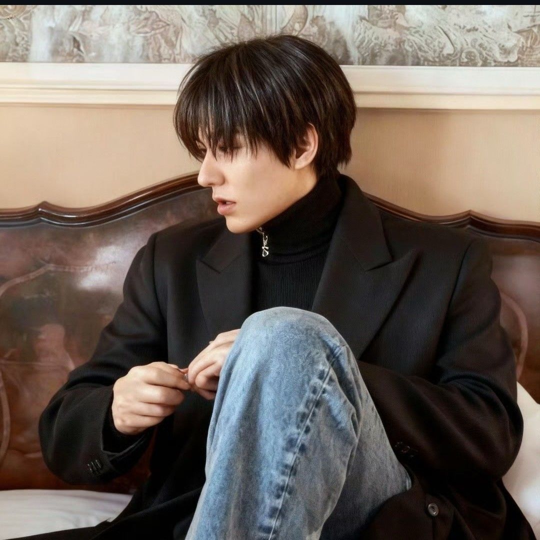 Recent activity shot of Lee Minho