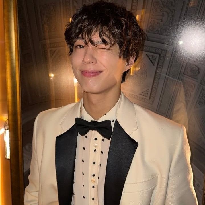 Behind-the-scenes cut of Park Bogum