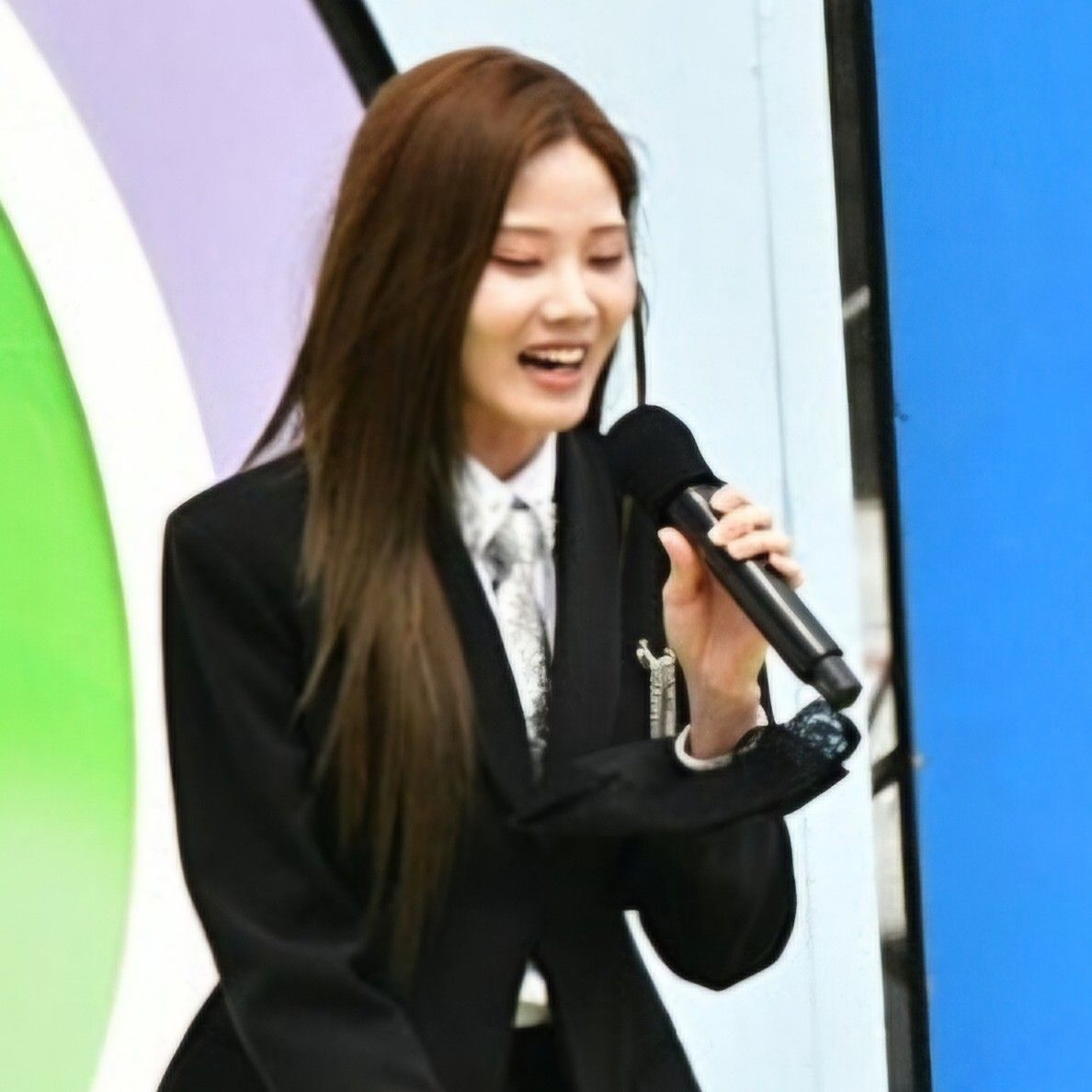 Behind-the-scenes cut of Bae Ahyeon