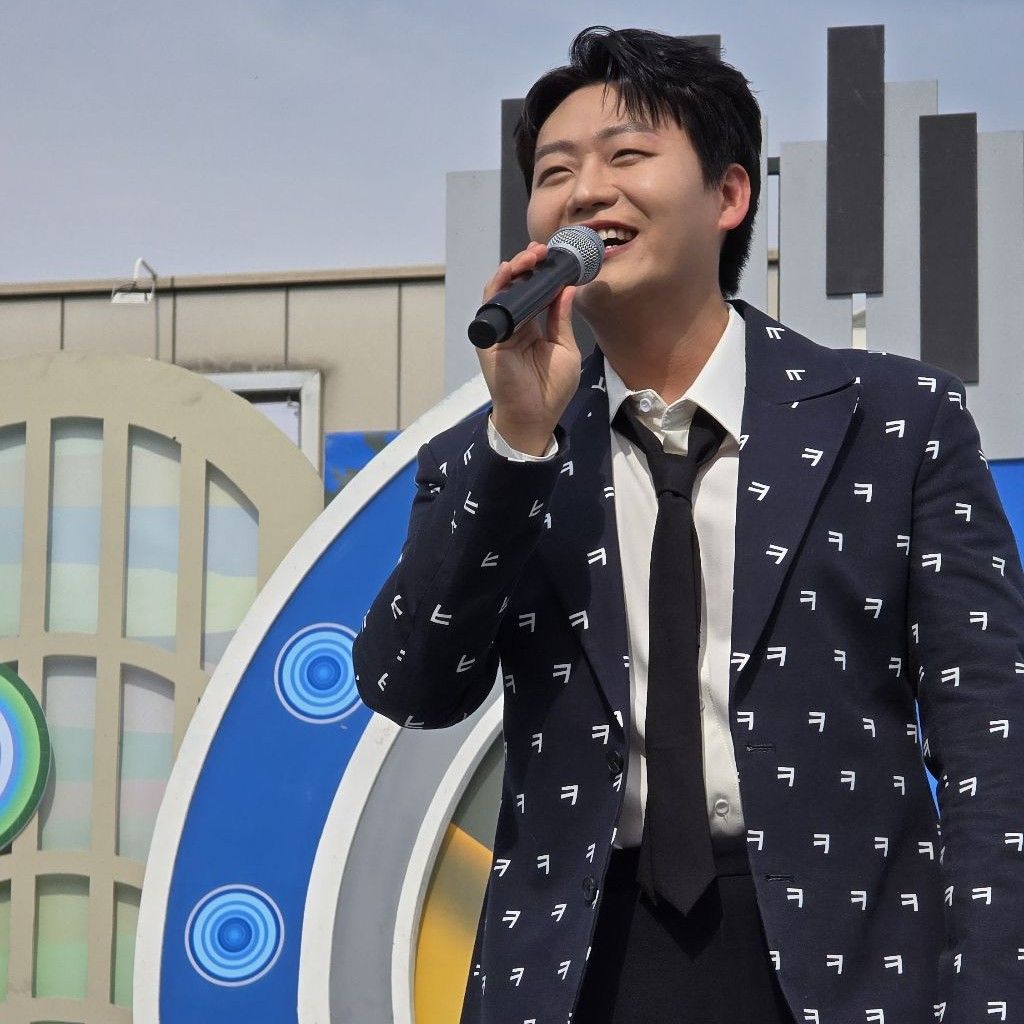 Latest photo of Min Soohyun