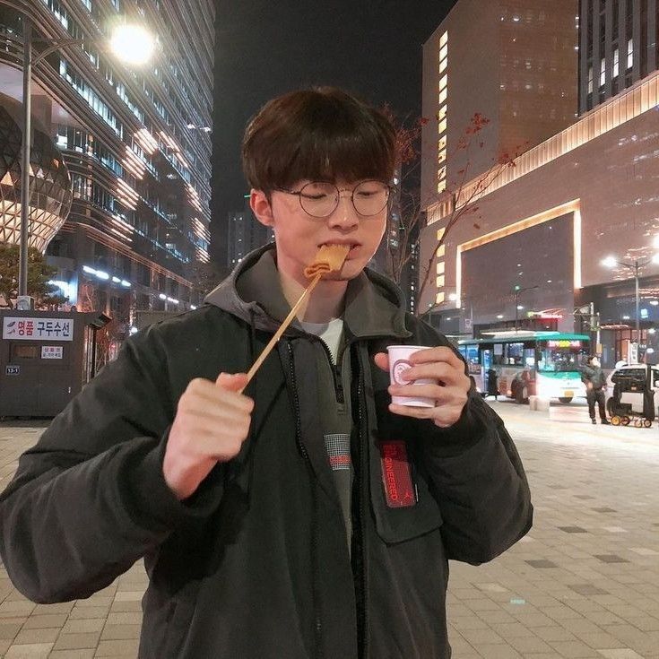 Latest photo of Faker
