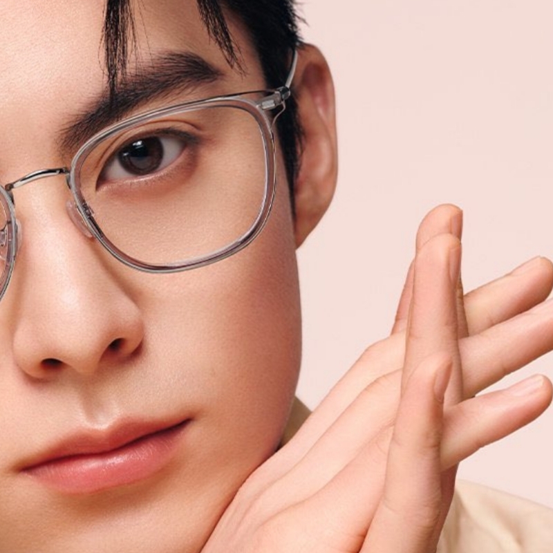A moment captured by a fan of Dylan Wang