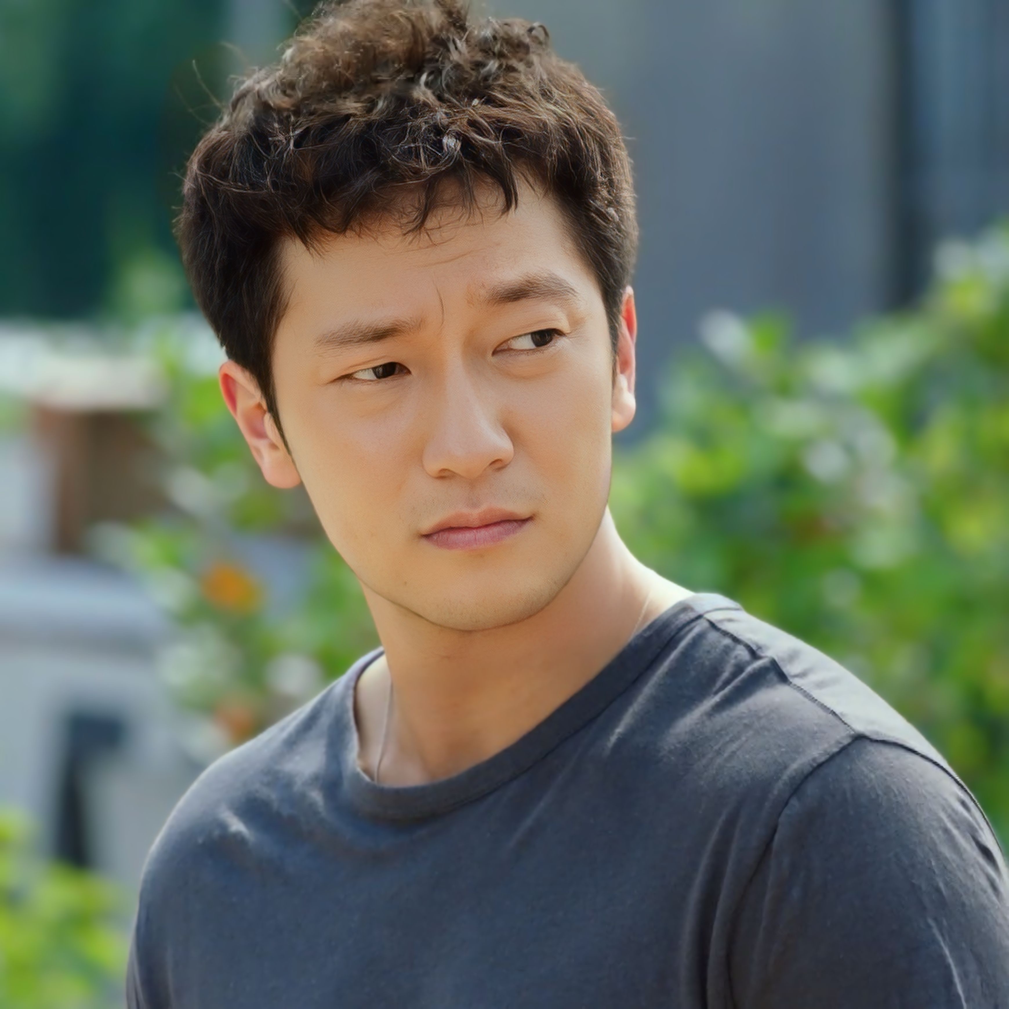 A moment captured by a fan of Son Seokkoo