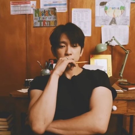 Foto terbaru dari Park Jinyoung