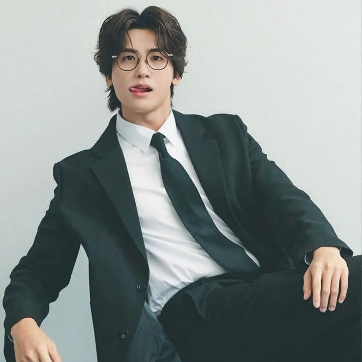 Recent activity shot of Park Hyungsik