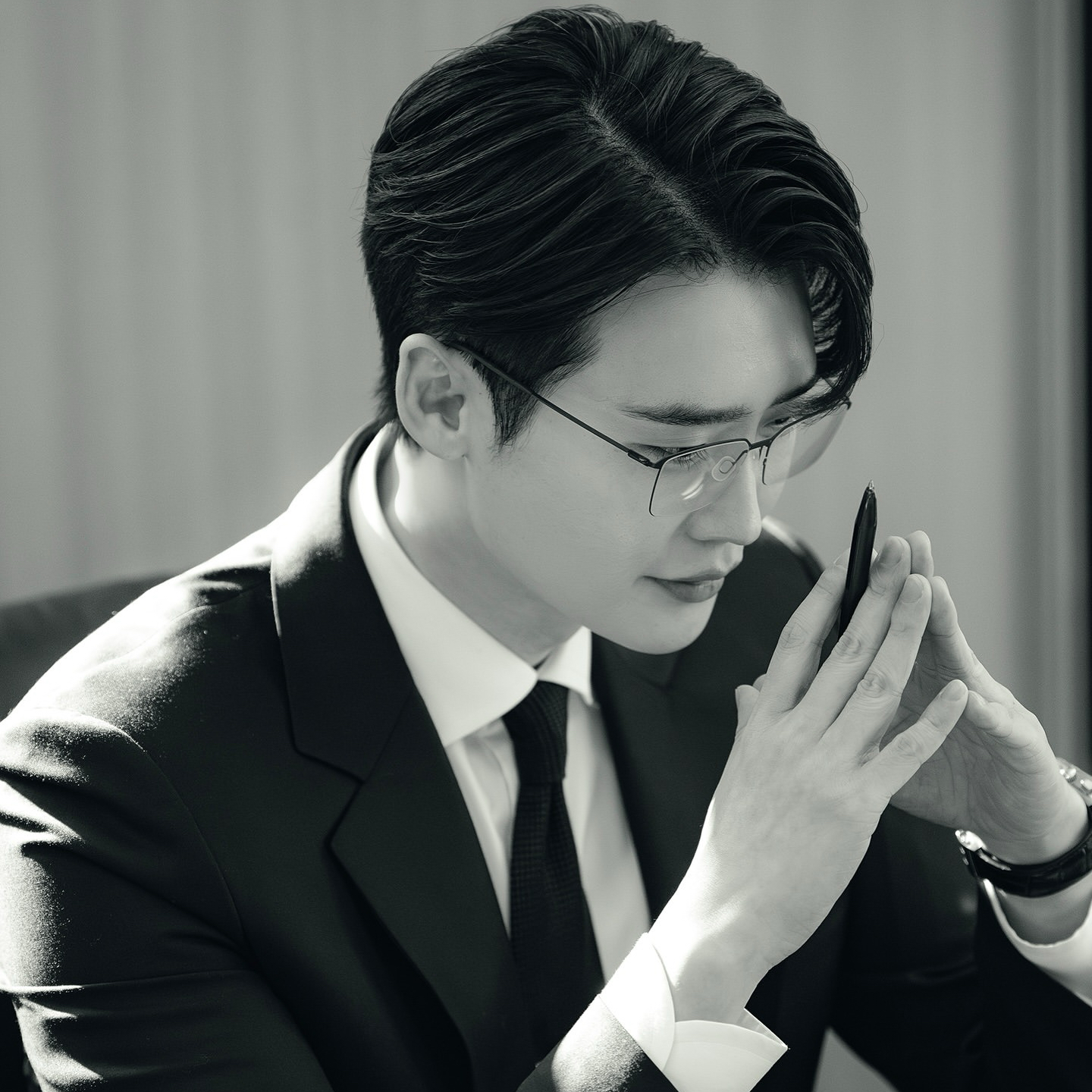 A moment captured by a fan of Lee Jongsuk