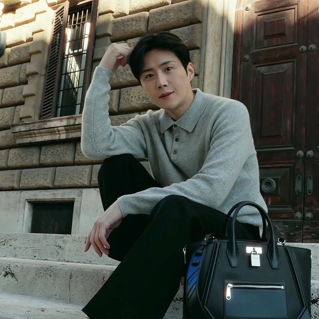 Foto kegiatan terbaru dari Kim Seonho