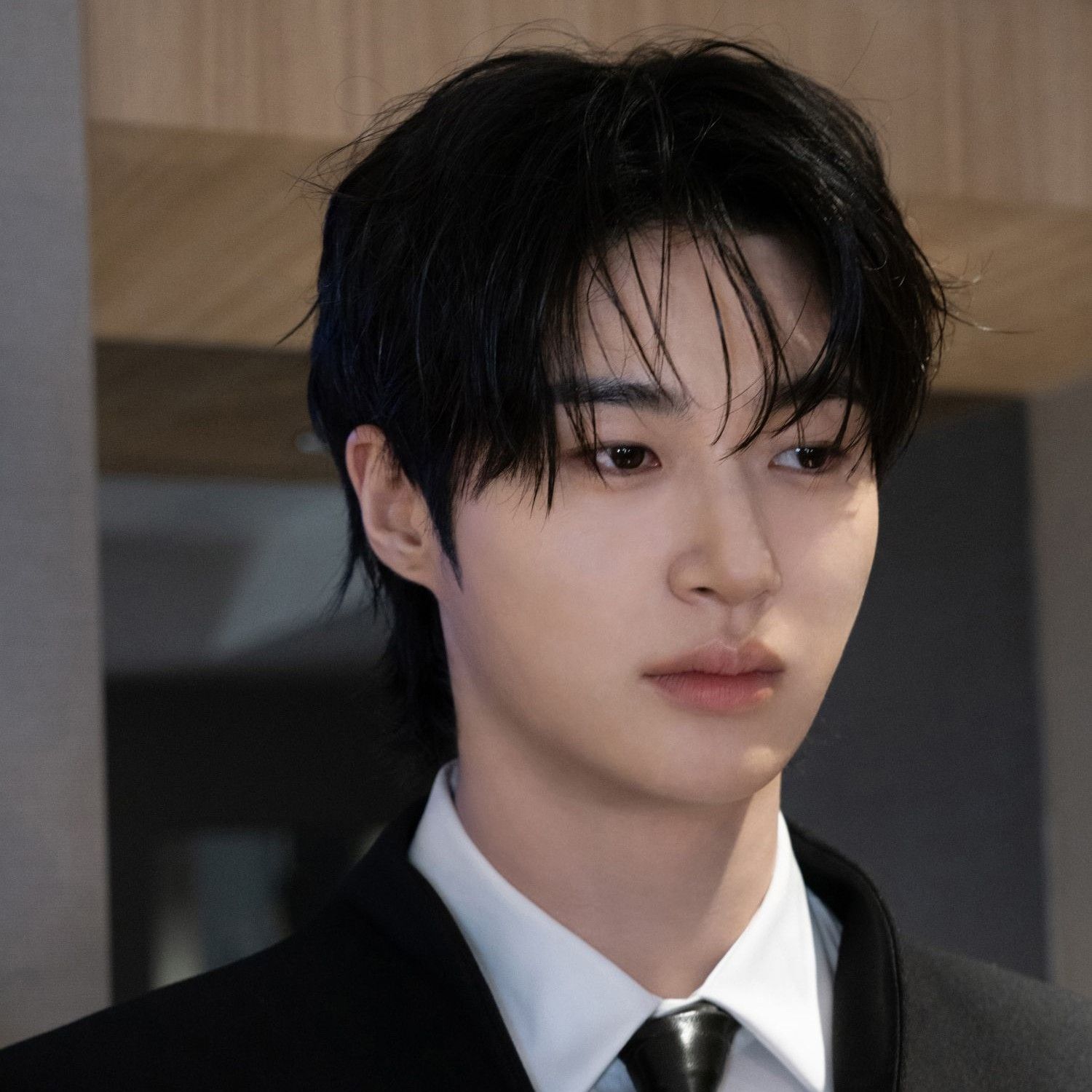 Behind-the-scenes cut of Byeon Wooseok