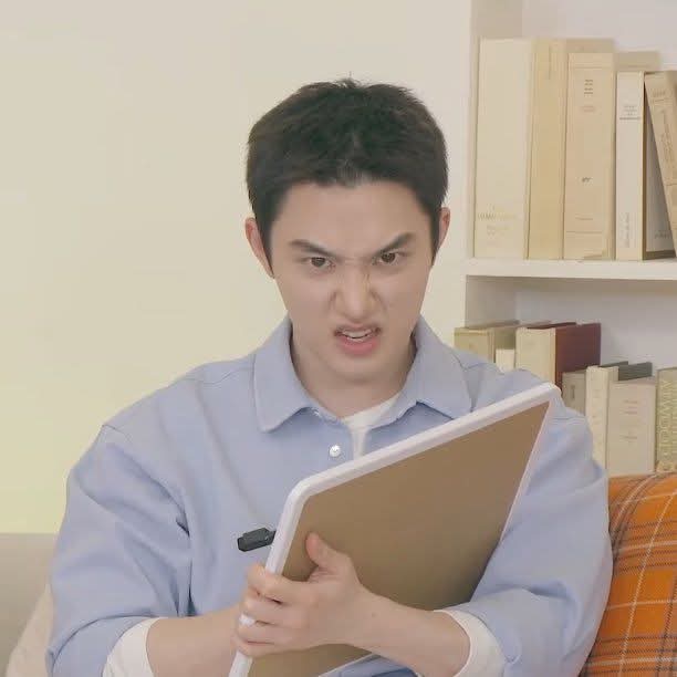 粉丝拍下的都暻秀 (D.O.)瞬间