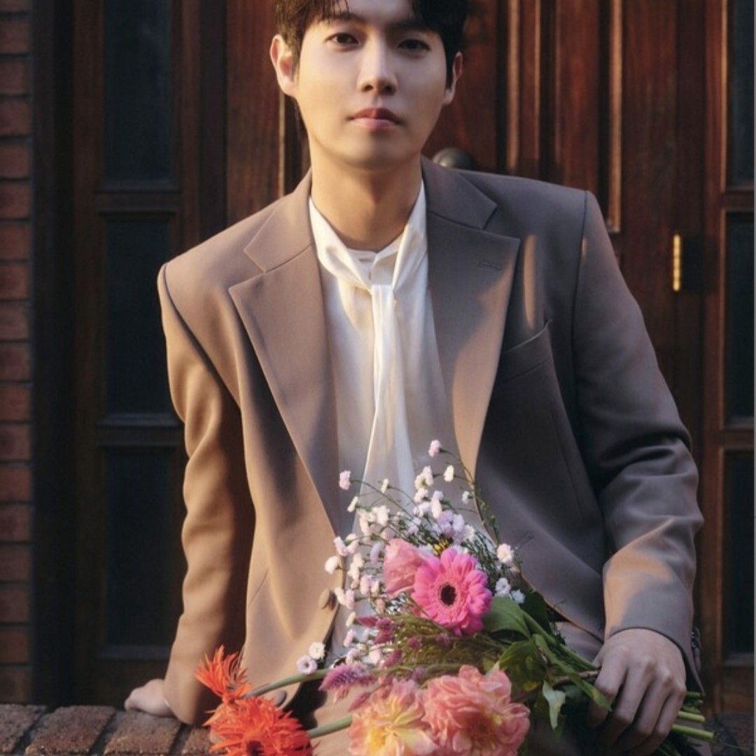 Recent activity shot of Son Taejin