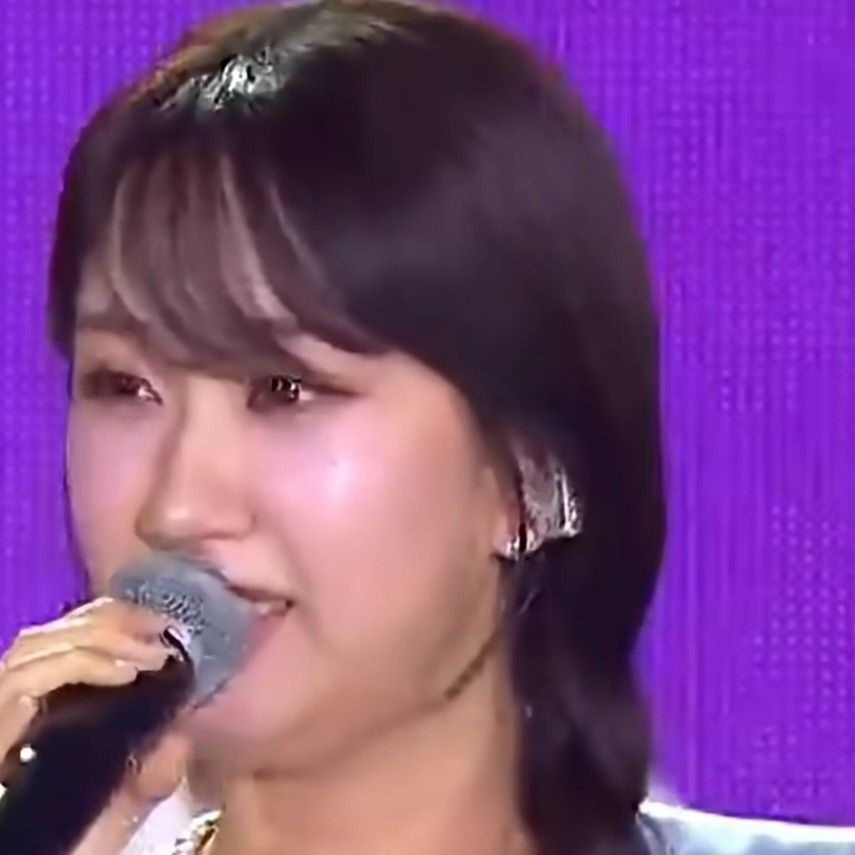 A moment captured by a fan of Jeon Yujin