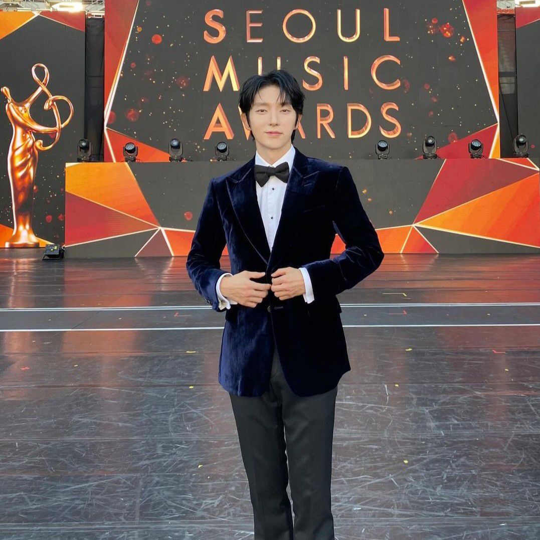 A moment captured by a fan of Lee Joongi