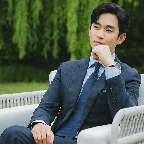 Foto terbaru dari Kim Soohyun
