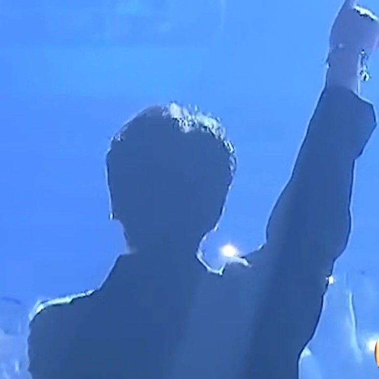 Recent activity shot of Lee Seunggi