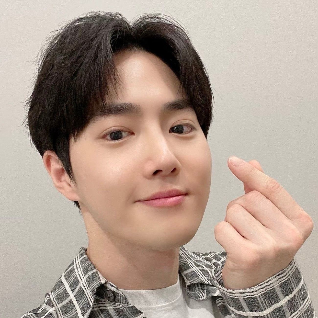 Behind-the-scenes cut of Suho