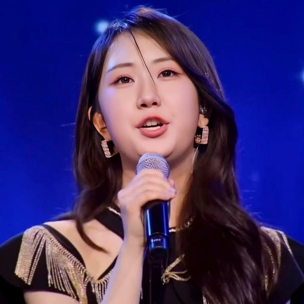 Recent activity shot of Jeon Yujin