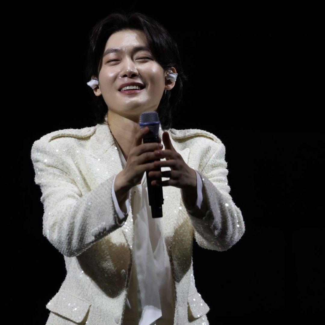 Behind-the-scenes cut of Kim Yongbin
