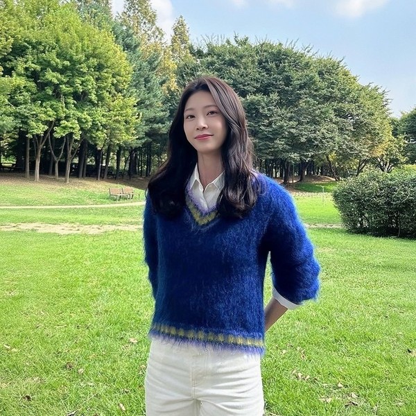 Representative photo of Gong Seungyeon showing their charm