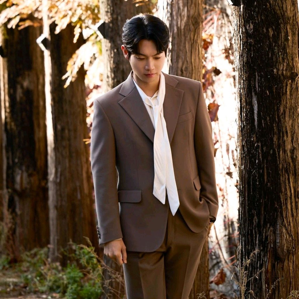 Latest photo of Son Taejin