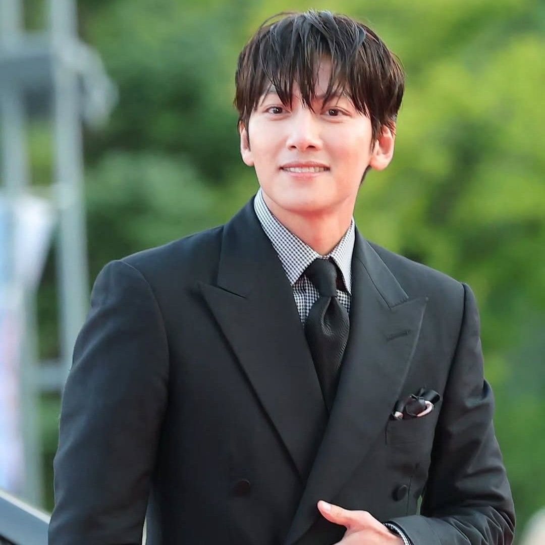 粉絲拍下的池昌旭瞬間