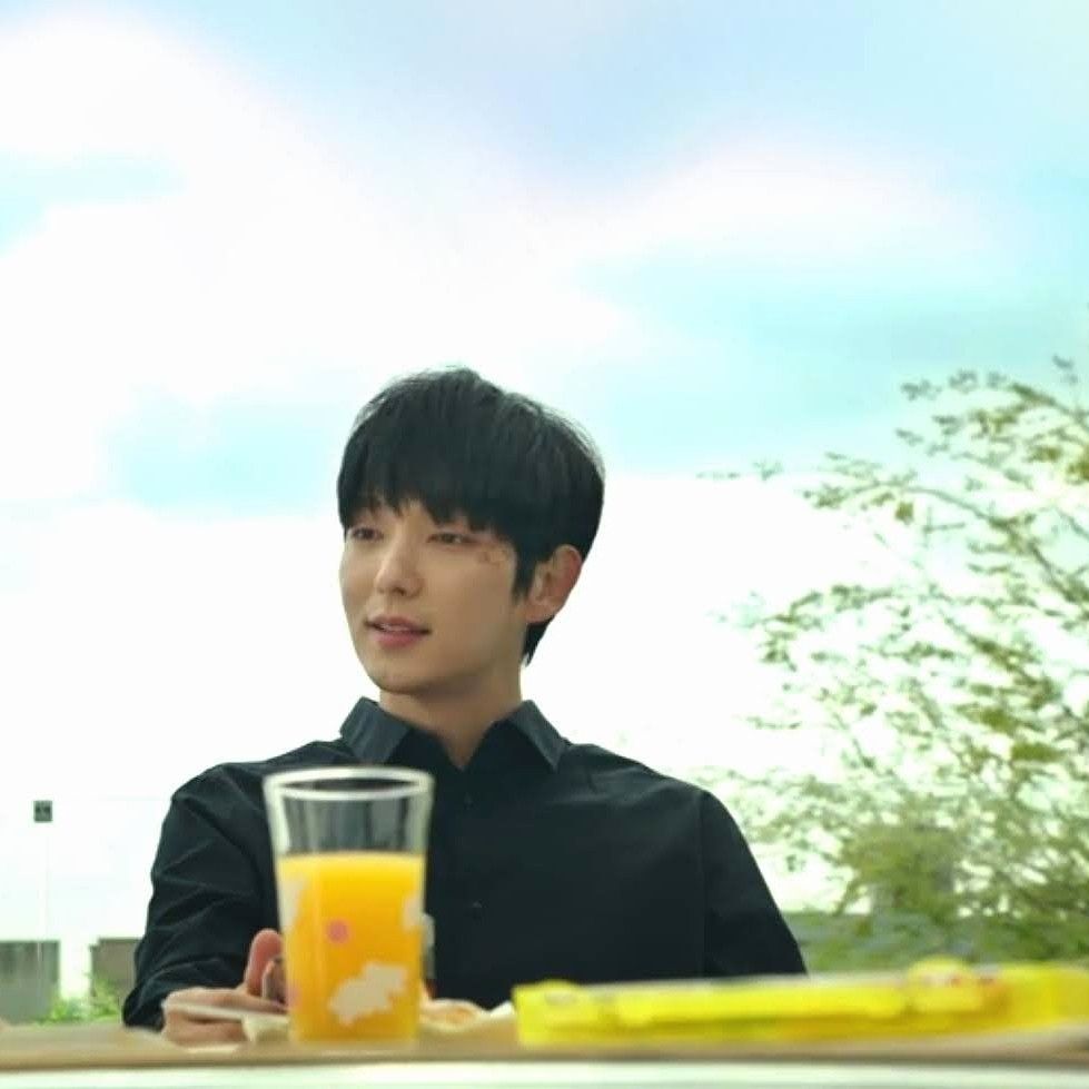 Latest photo of Lee Joongi