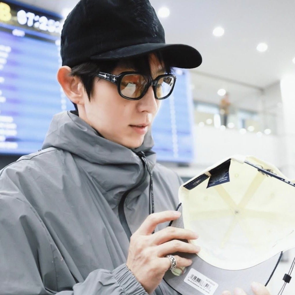 Recent activity shot of Lee Joongi