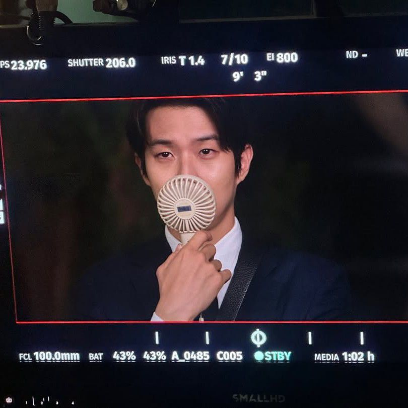 A moment captured by a fan of Choi Wooshik