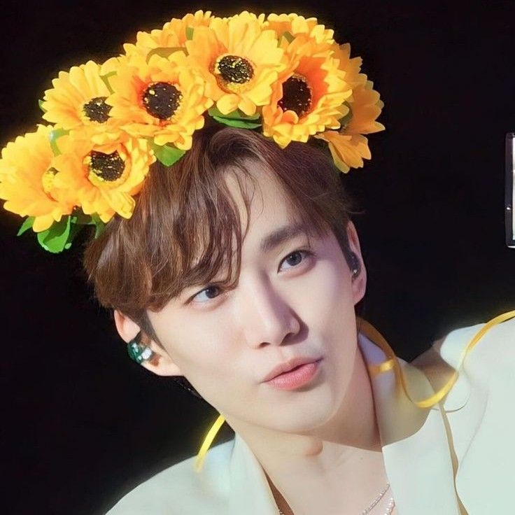 Recent activity shot of Lee Junho