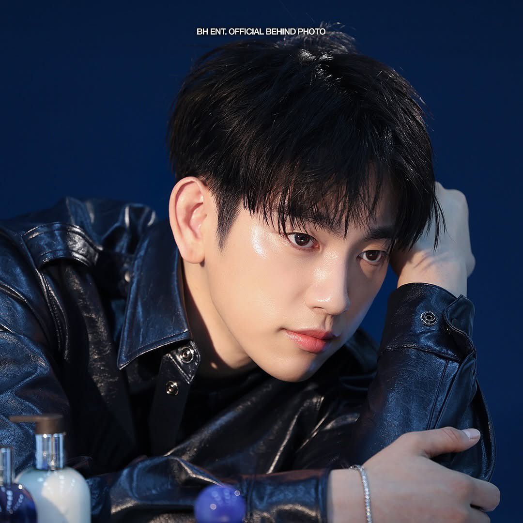 Recent activity shot of Park Jinyoung