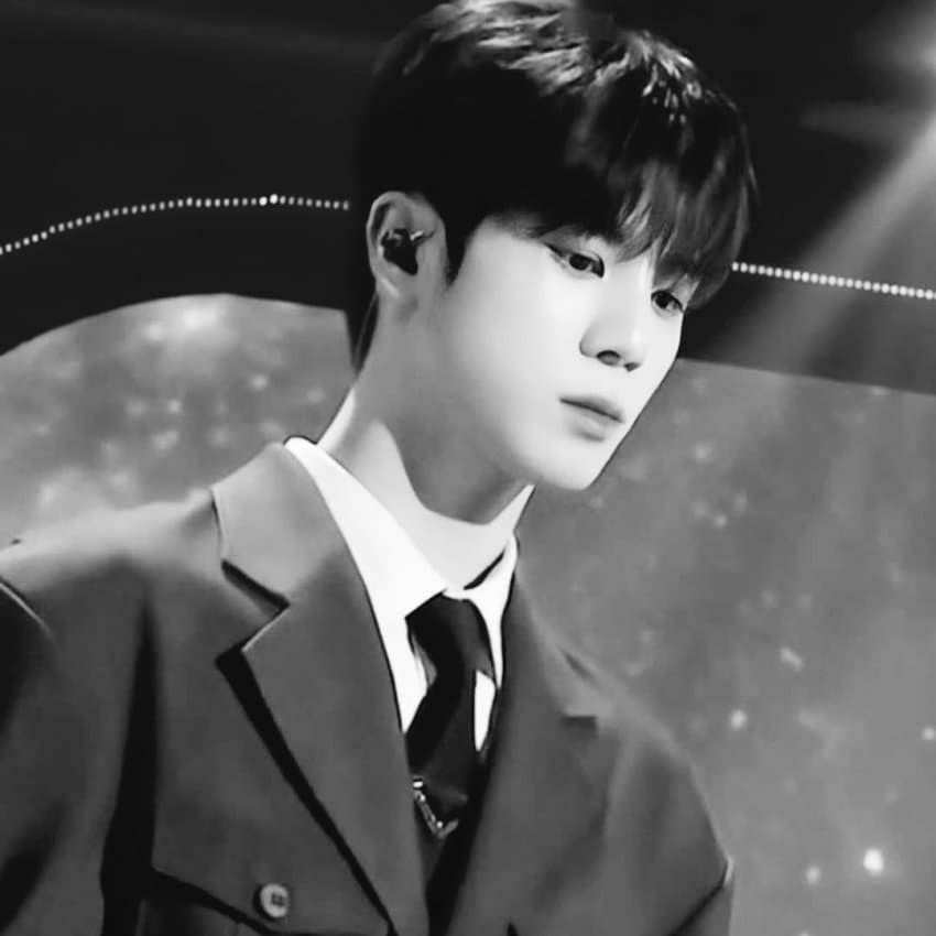 Behind-the-scenes cut of Jeong Dongwon