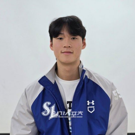 Recent activity shot of Lee HoSeong