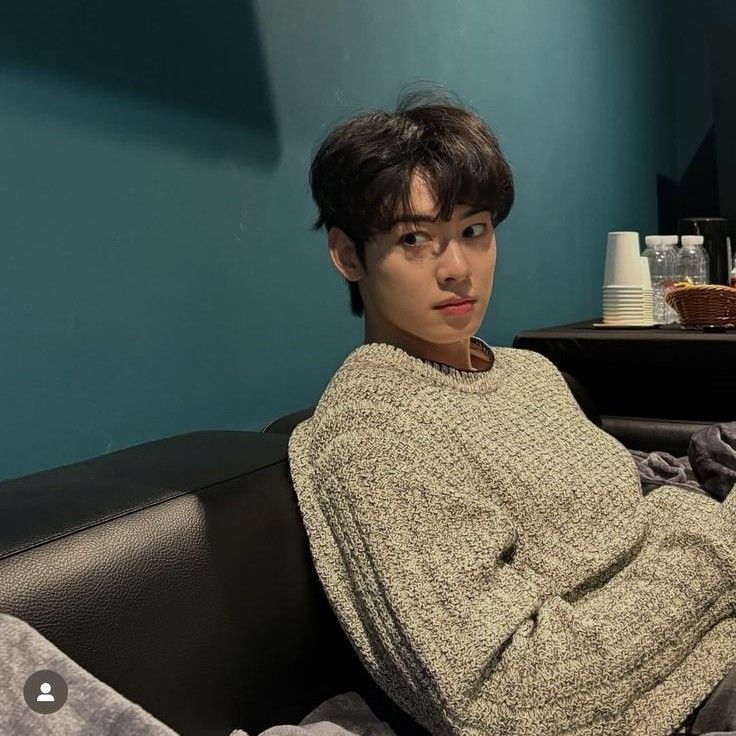 Latest photo of Cha Eunwoo
