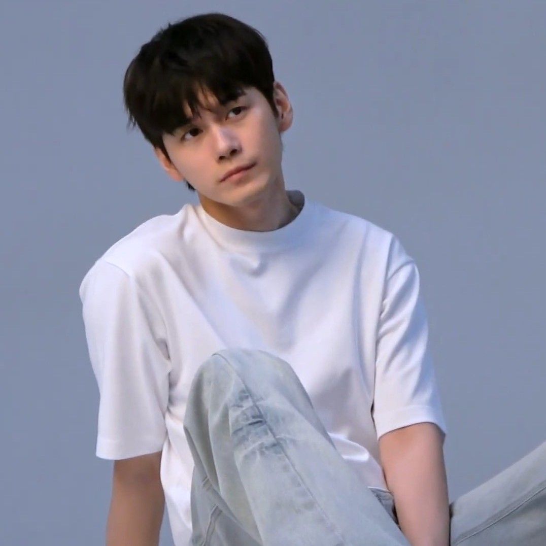 A moment captured by a fan of Ong Seongwu