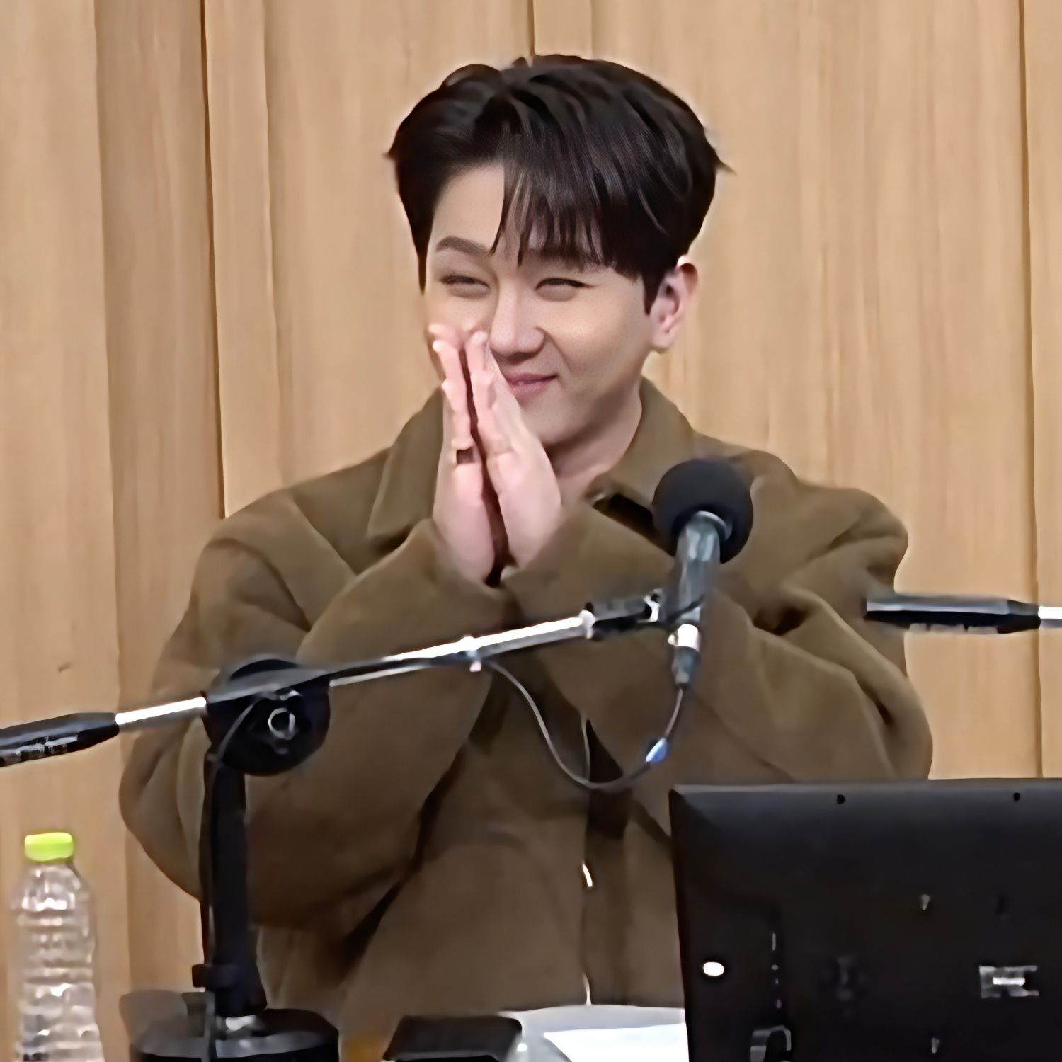 Behind-the-scenes cut of Kim Soochan