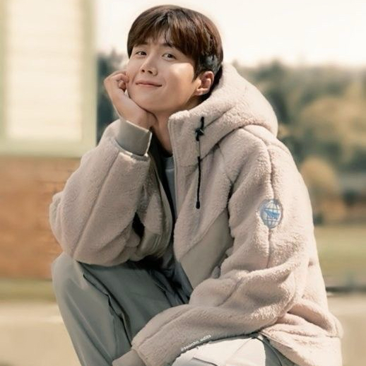 Latest photo of Kim Seonho