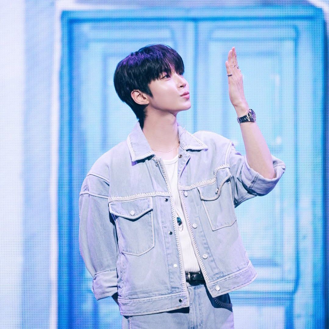 Latest photo of Hwang Inyoup