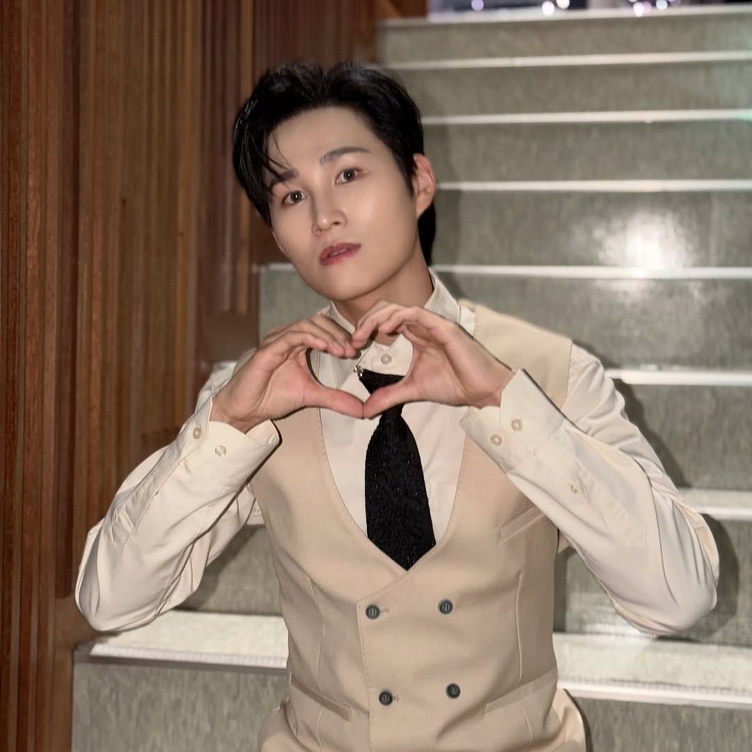 Behind-the-scenes cut of Kim Heejae