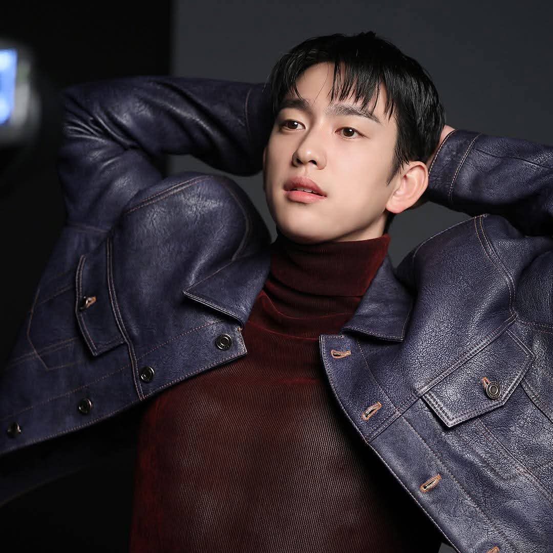 Momen yang diabadikan oleh penggemar Park Jinyoung