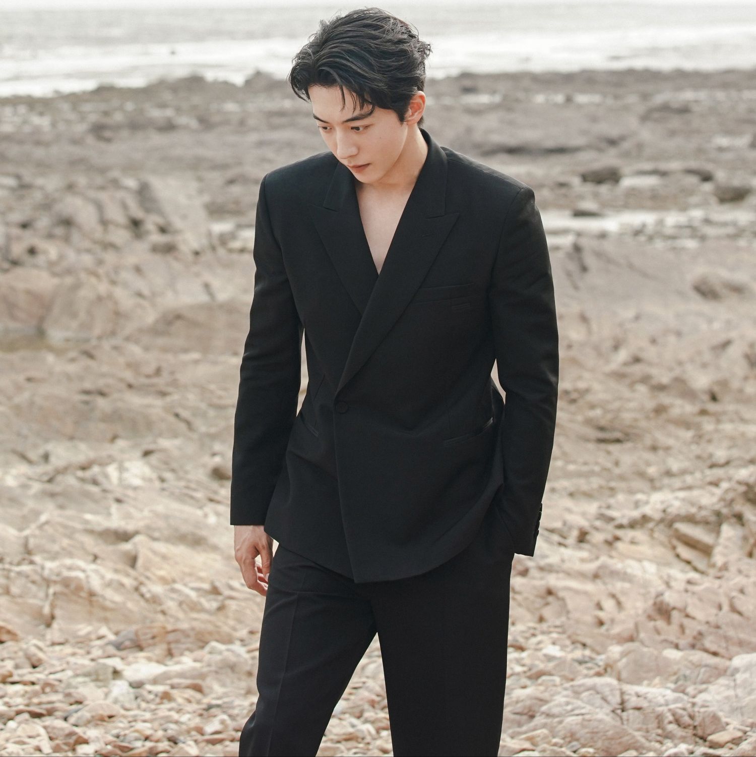 Behind-the-scenes cut of Nam Joohyuk