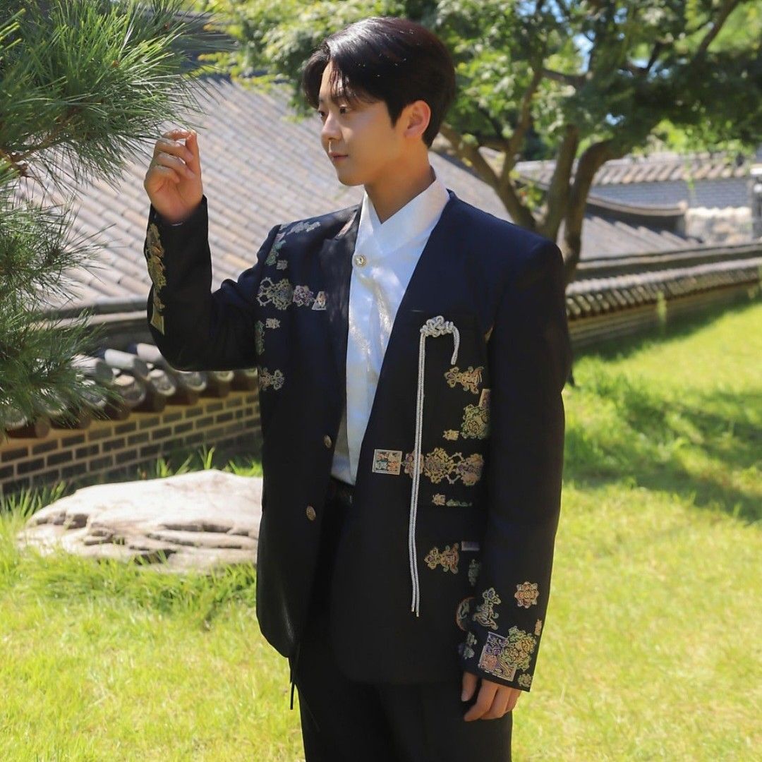 A moment captured by a fan of Park Minsu