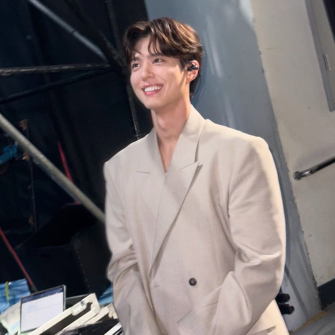Recent activity shot of Park Bogum