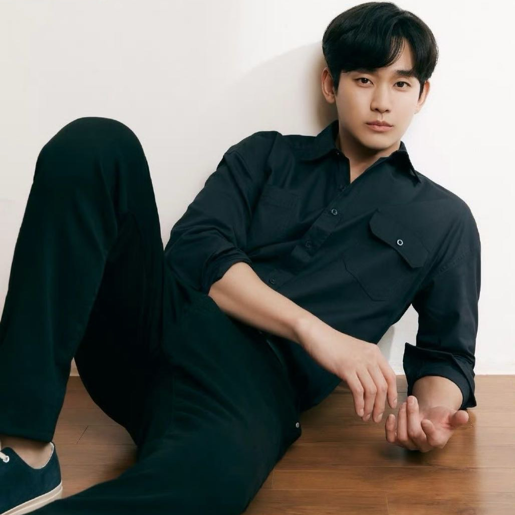 Latest photo of Kim Soohyun