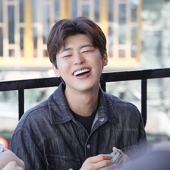 Behind-the-scenes cut of Park Jihyeon