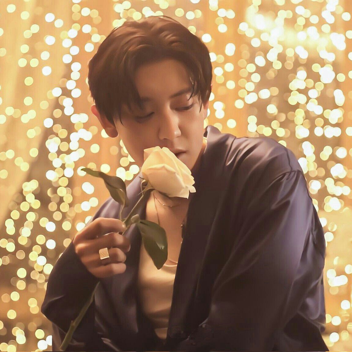 A moment captured by a fan of Chanyeol