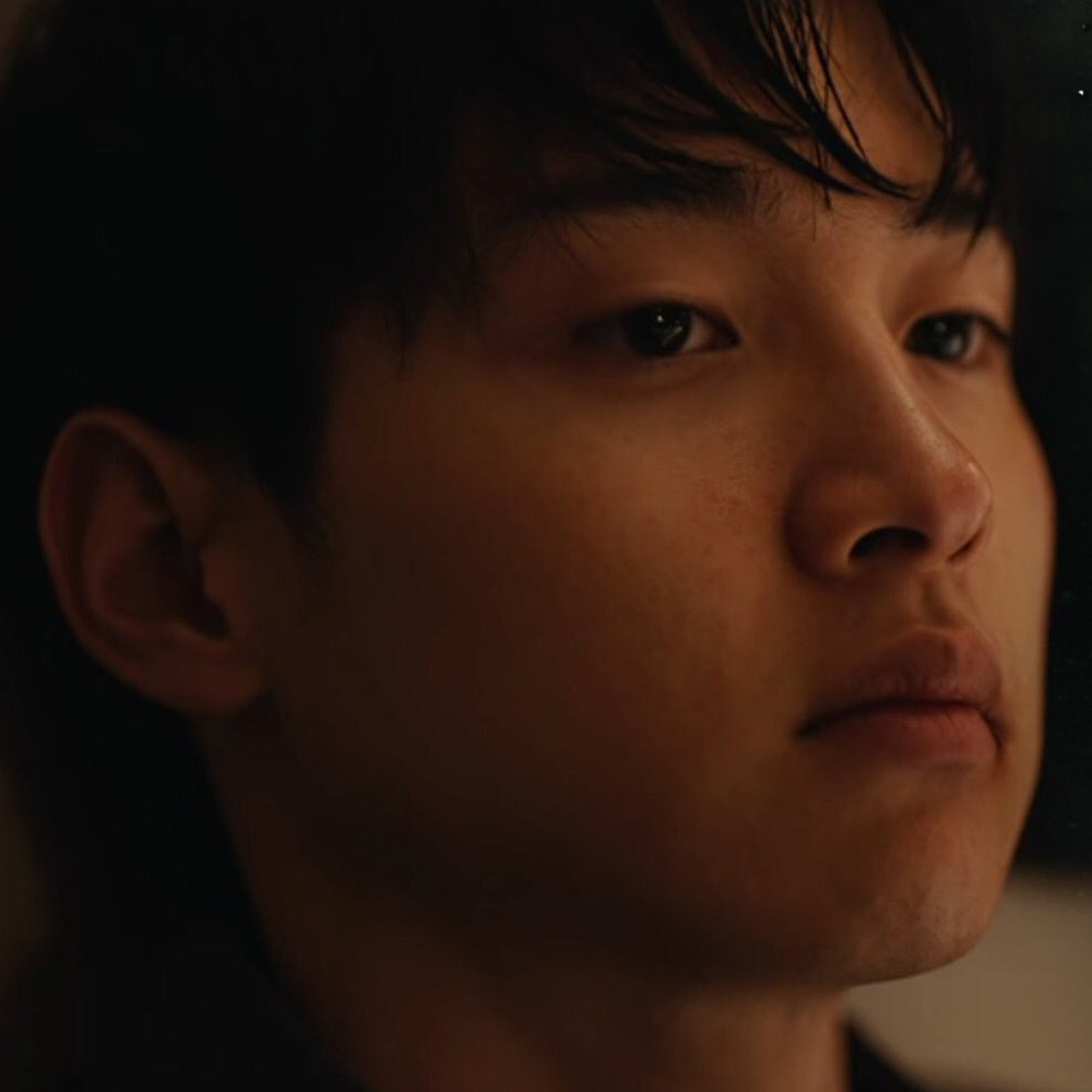 Behind-the-scenes cut of Jang Dongyoon