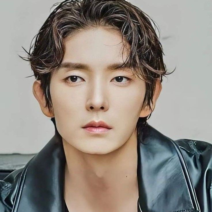 Recent activity shot of Lee Joongi